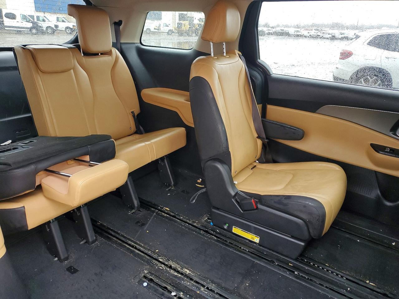 Kia Carnival Lx