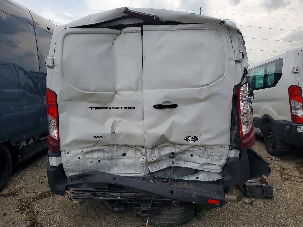 Ford Transit T-250