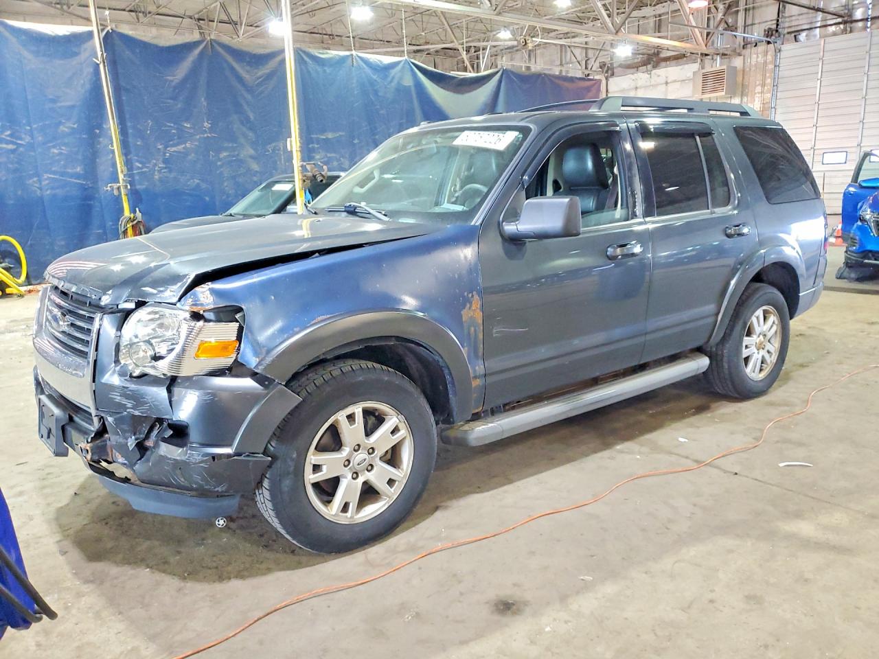 Salvage Ford Explorer Image
