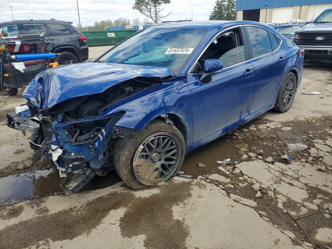 Salvage Toyota Camry Image
