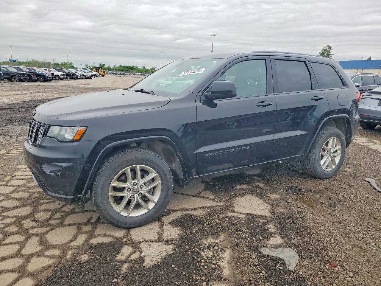 Salvage Jeep Cherokee Image