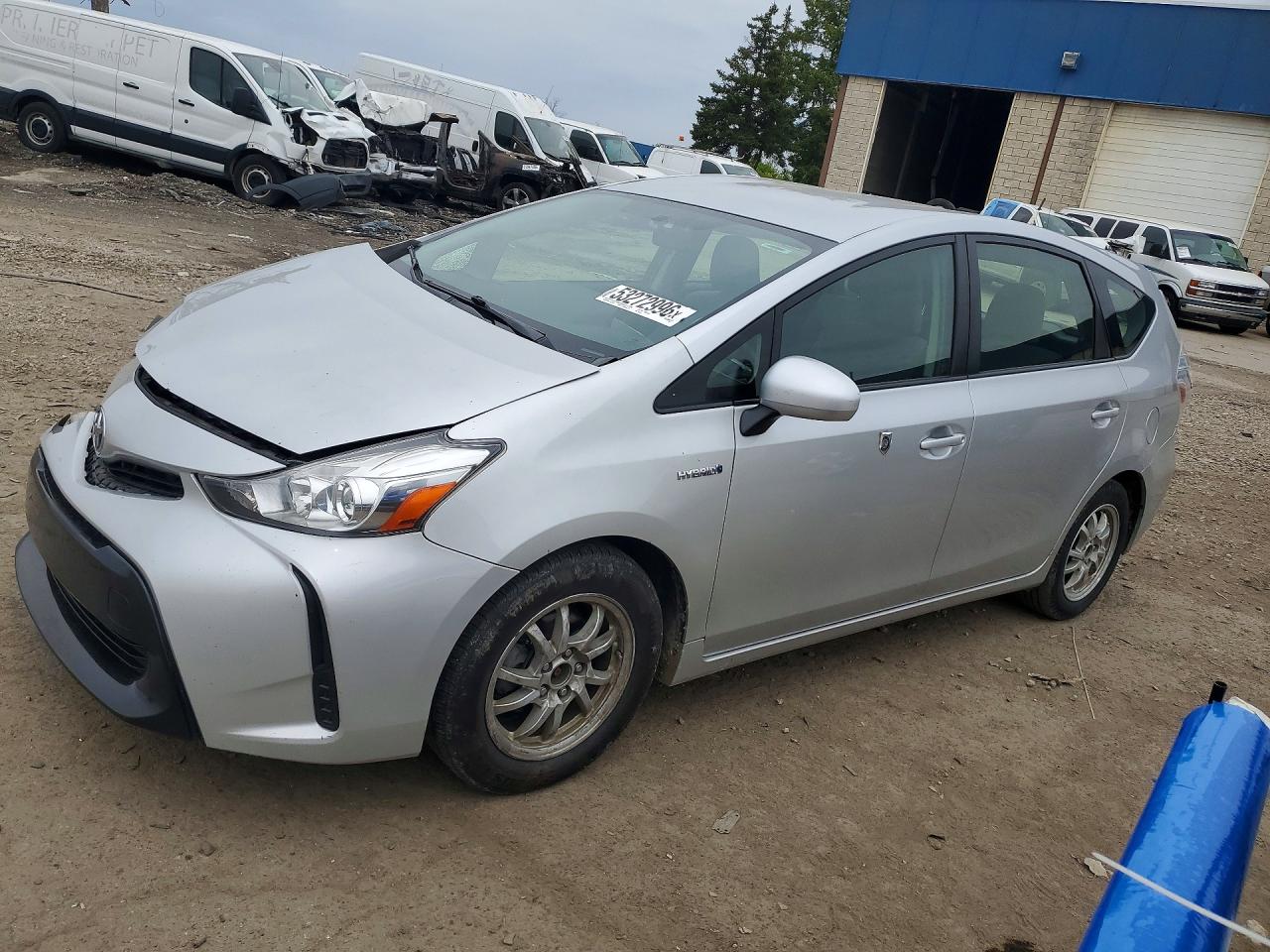 Salvage Toyota Prius Image