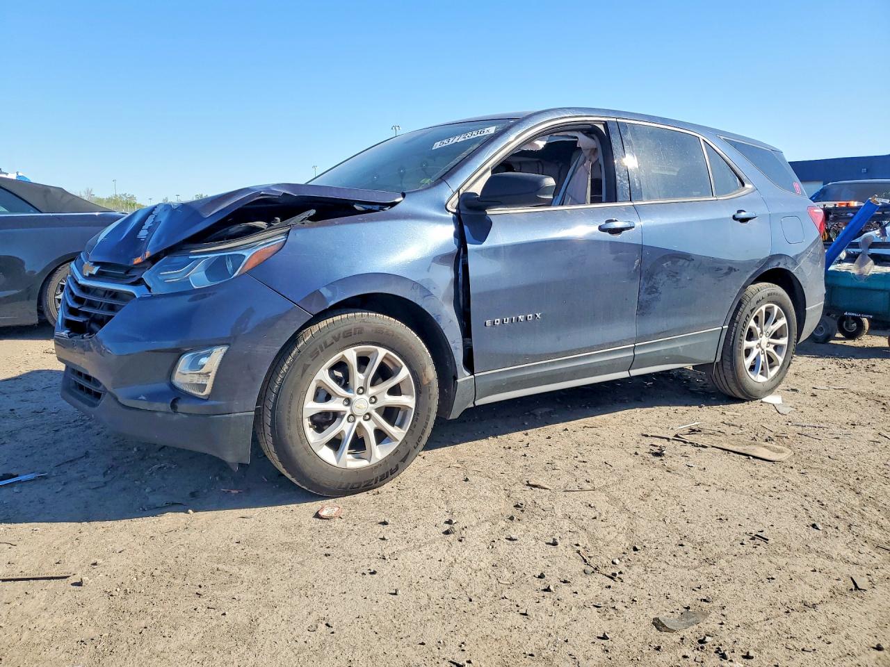 Salvage Chevrolet Equinox Image