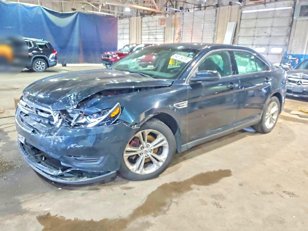 Salvage Ford Taurus Image