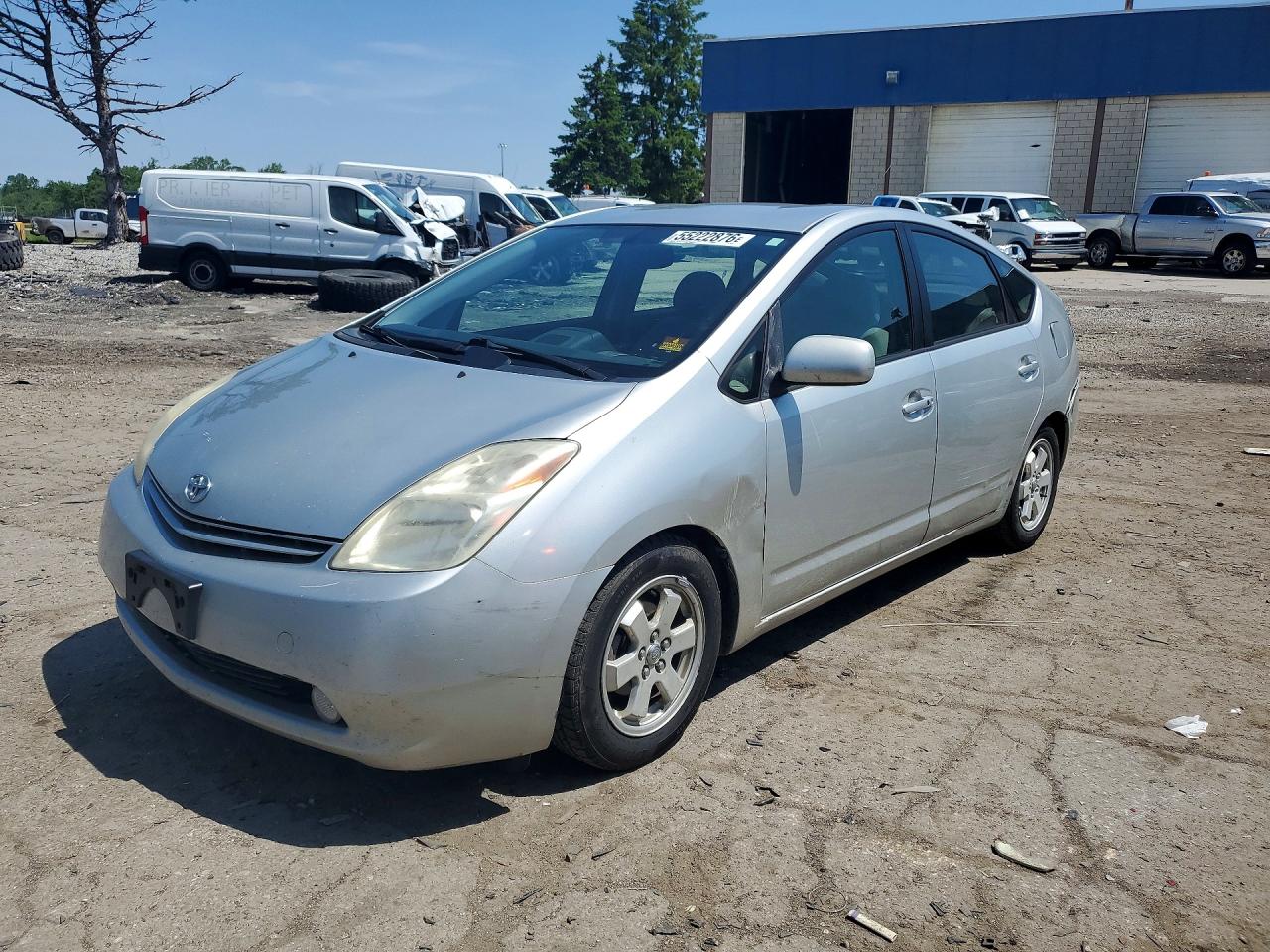 Salvage Toyota Prius Image