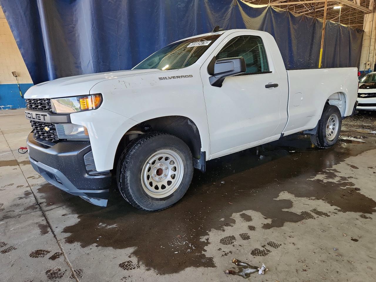 Salvage Chevrolet Silverado Image
