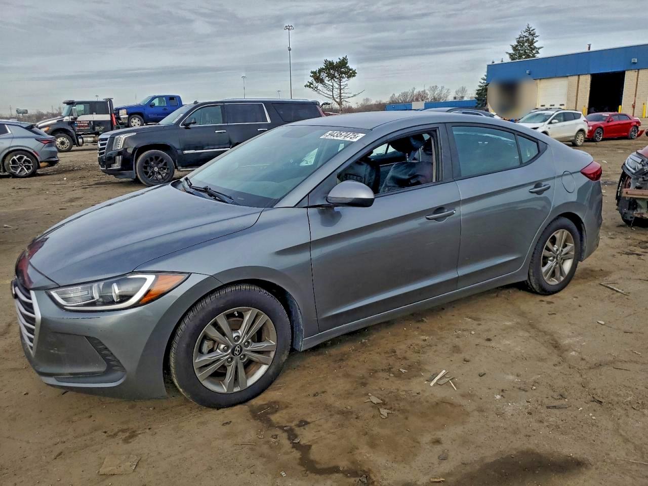 Salvage Hyundai ELANTRA Image