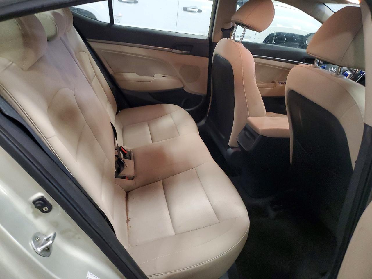 Hyundai ELANTRA Value Edition