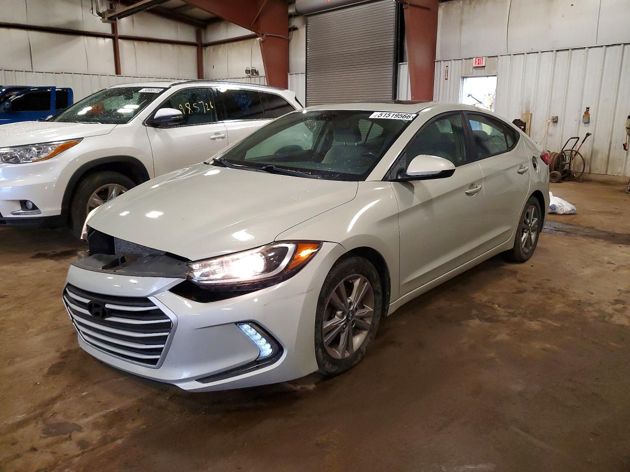 Salvage Hyundai ELANTRA Image