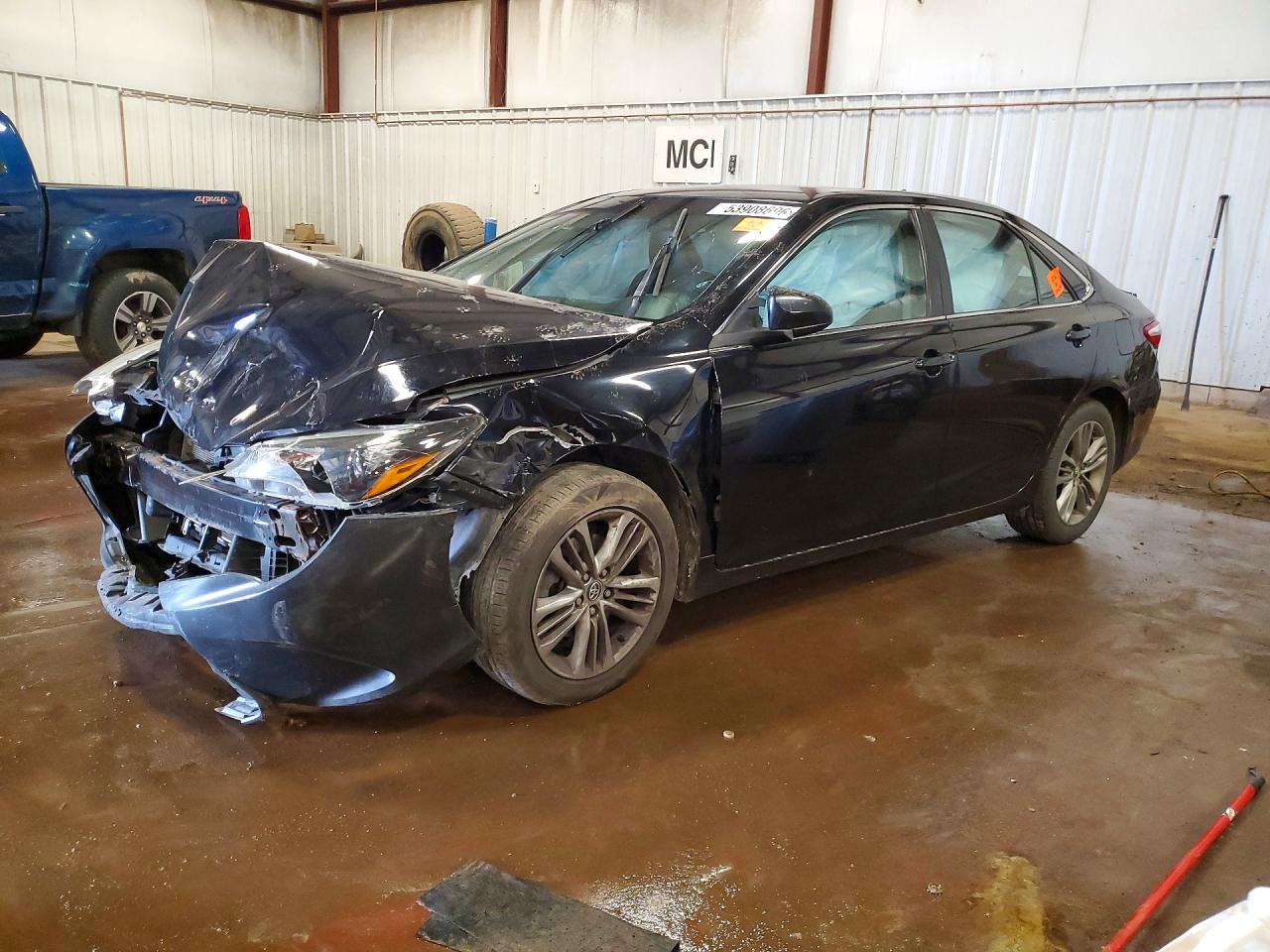 Salvage Toyota Camry Image