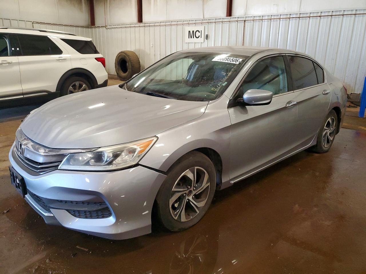Salvage Honda Accord Image
