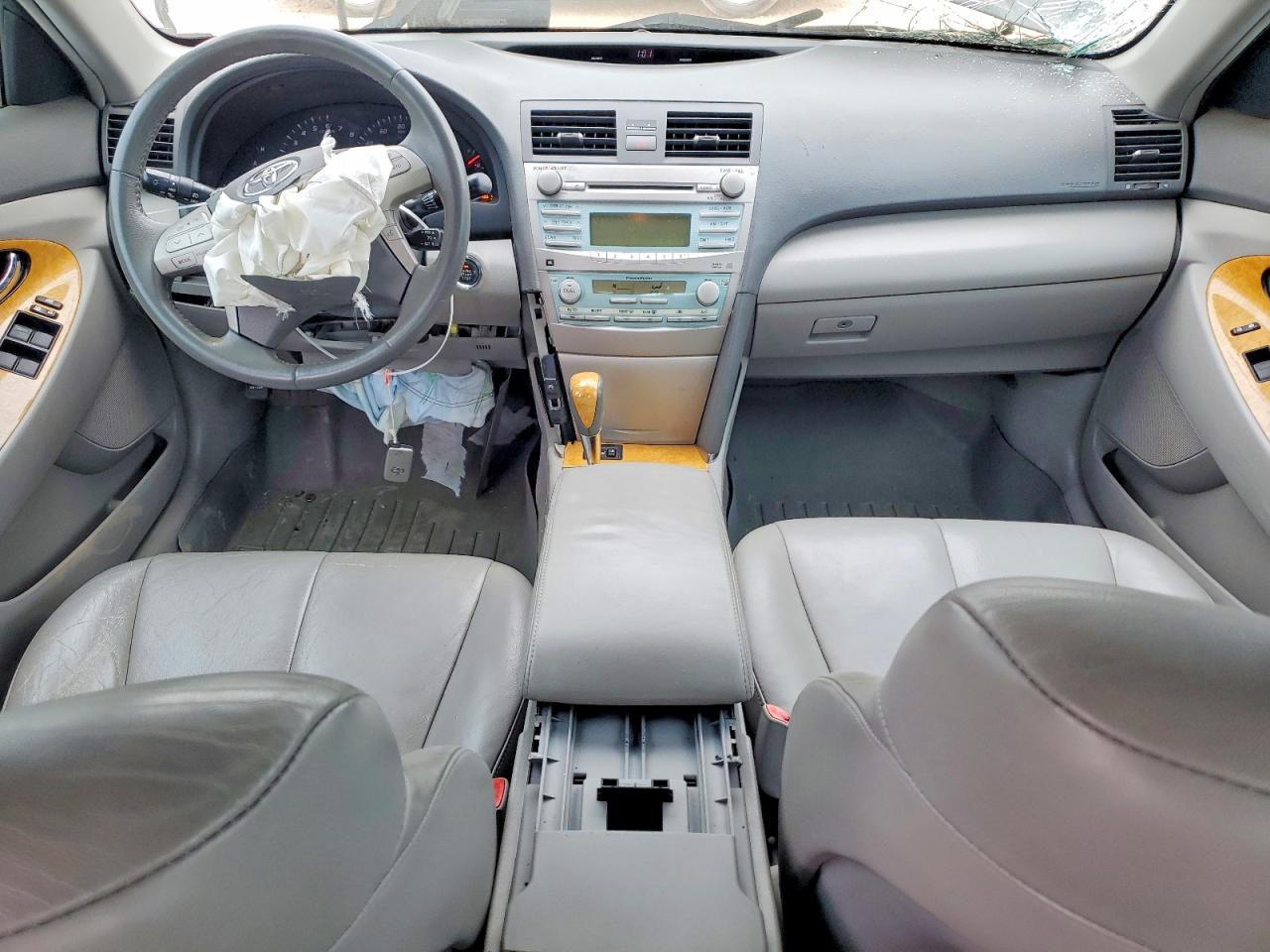 Toyota Camry Xle V6