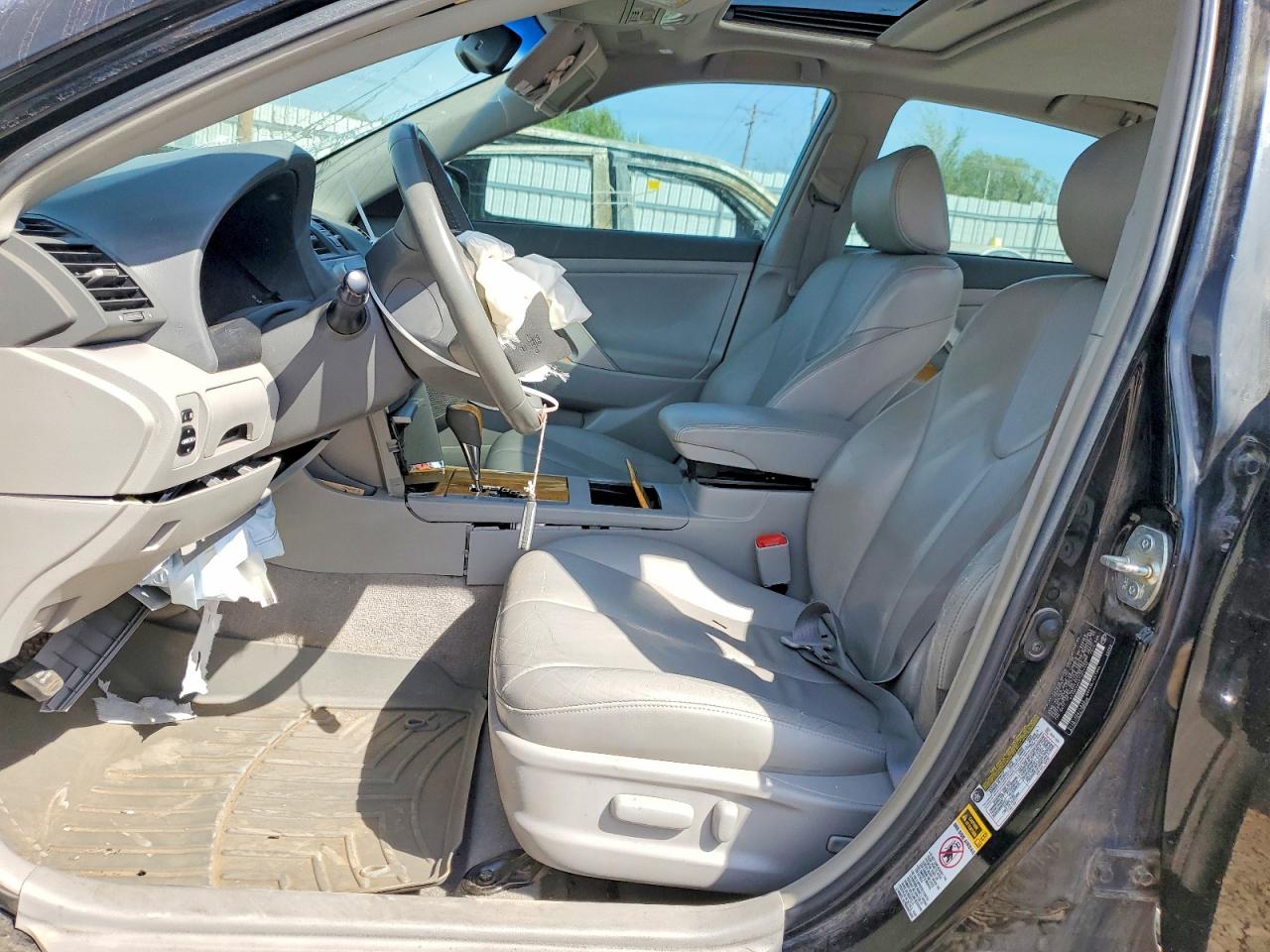 Toyota Camry Xle V6