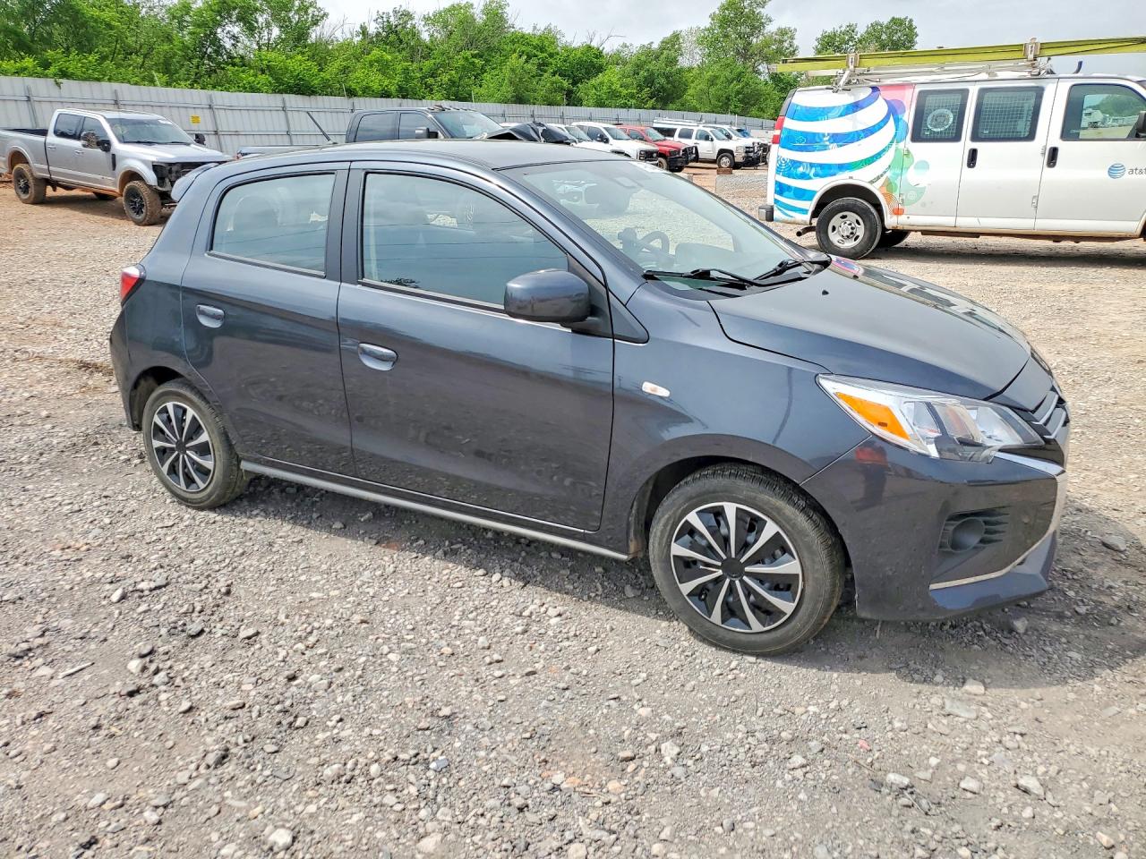Mitsubishi Mirage Es