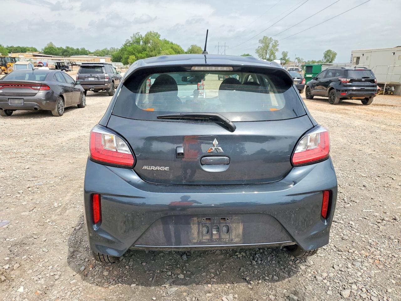 Mitsubishi Mirage Es