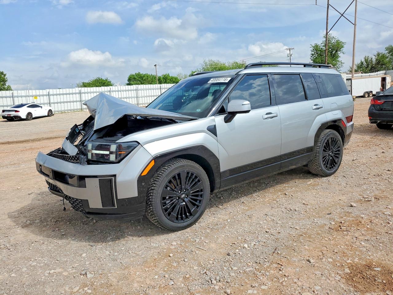 Salvage Hyundai SANTA FE Image