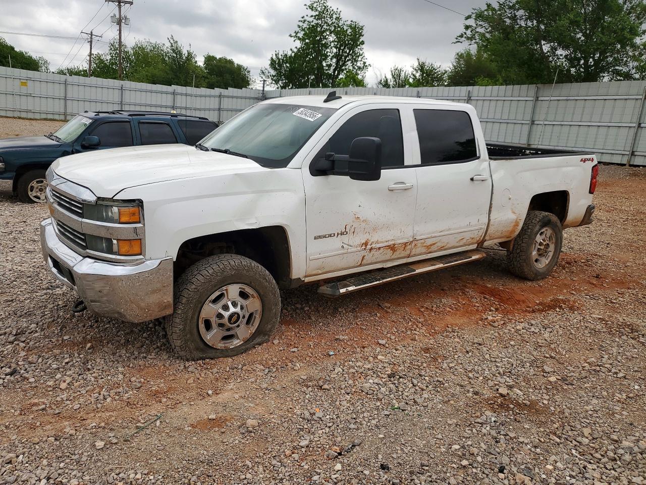 Salvage Chevrolet Silverado Image