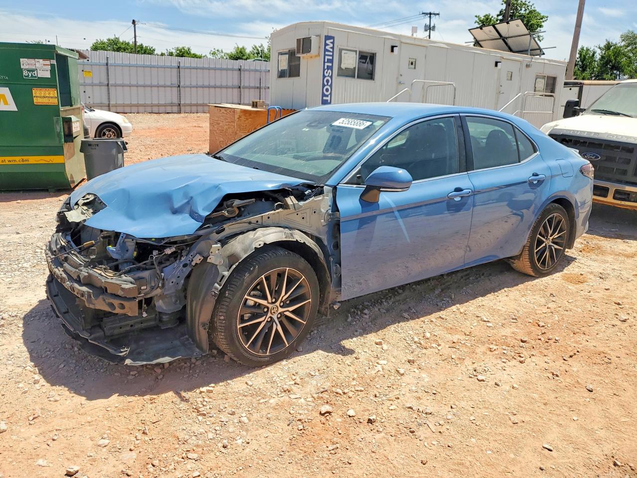 Salvage Toyota Camry Image