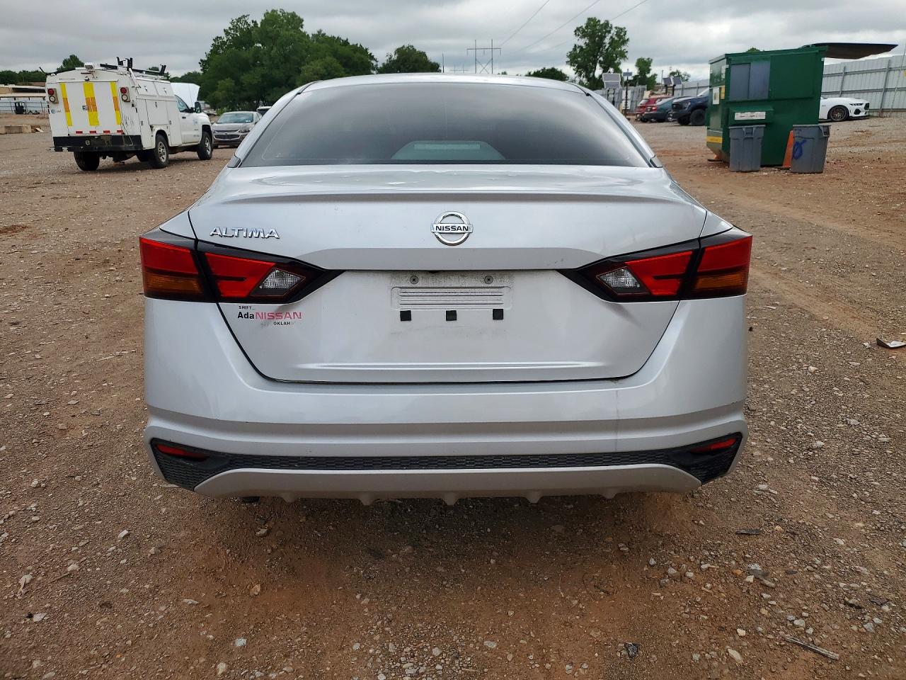 Nissan Altima S