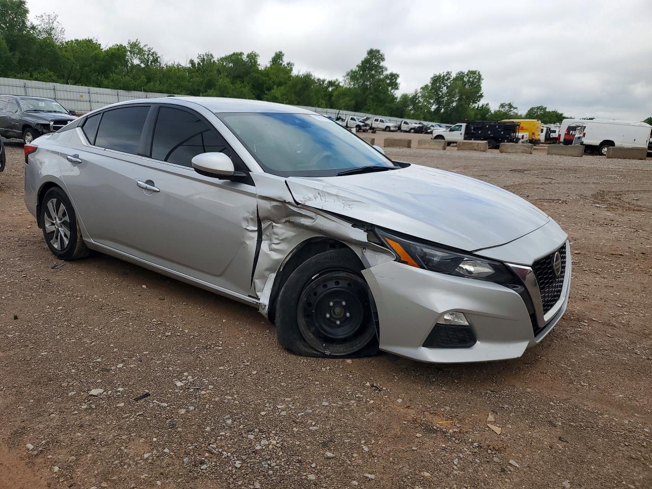 Nissan Altima S