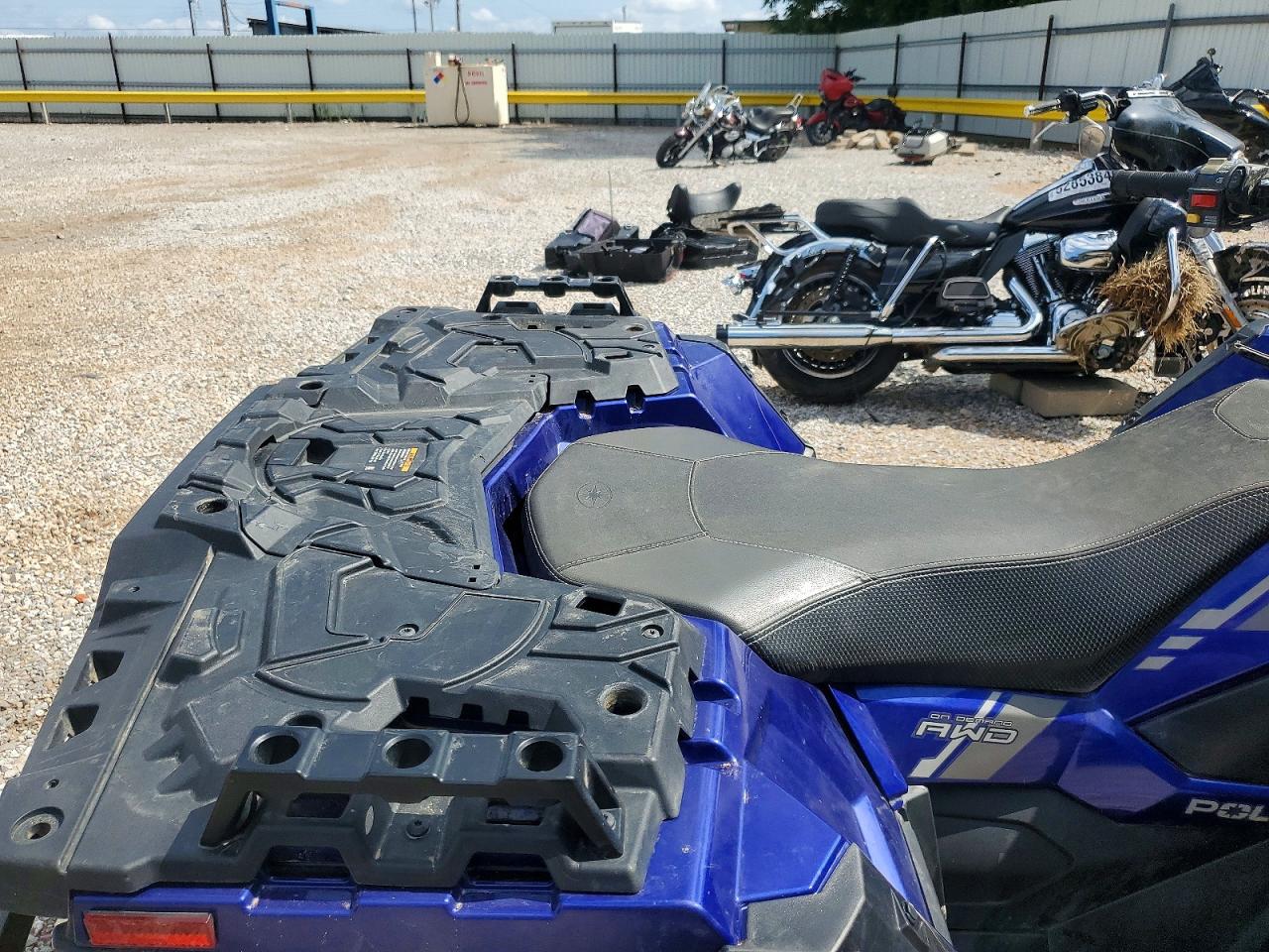 Polaris Atv