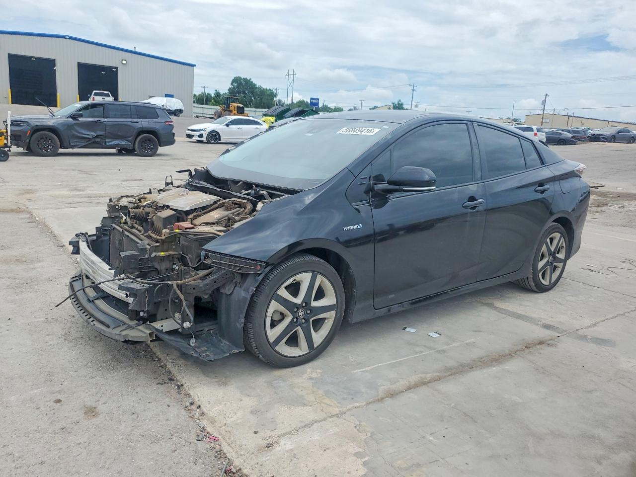 Salvage Toyota Prius Image