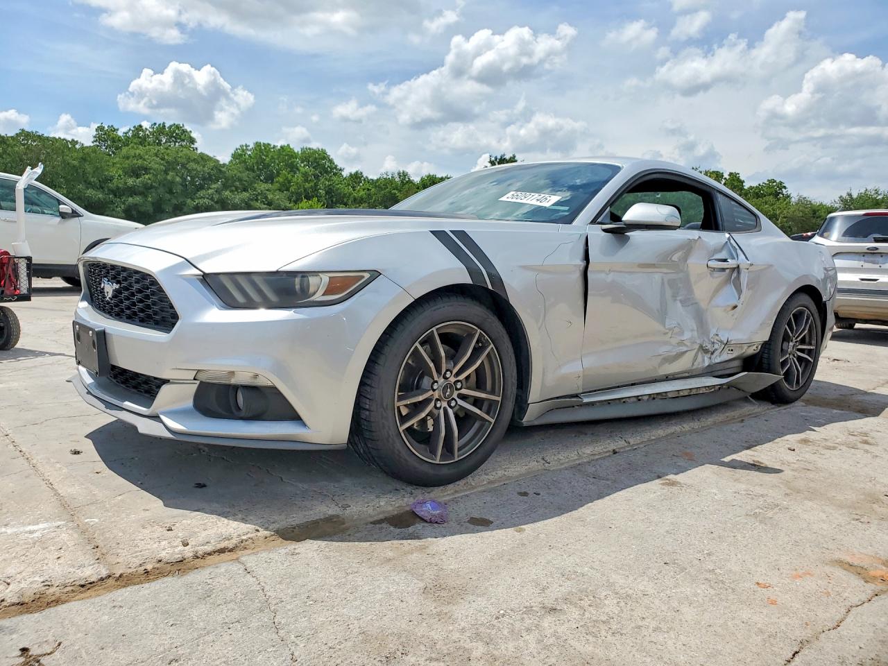 Salvage Ford Mustang Image