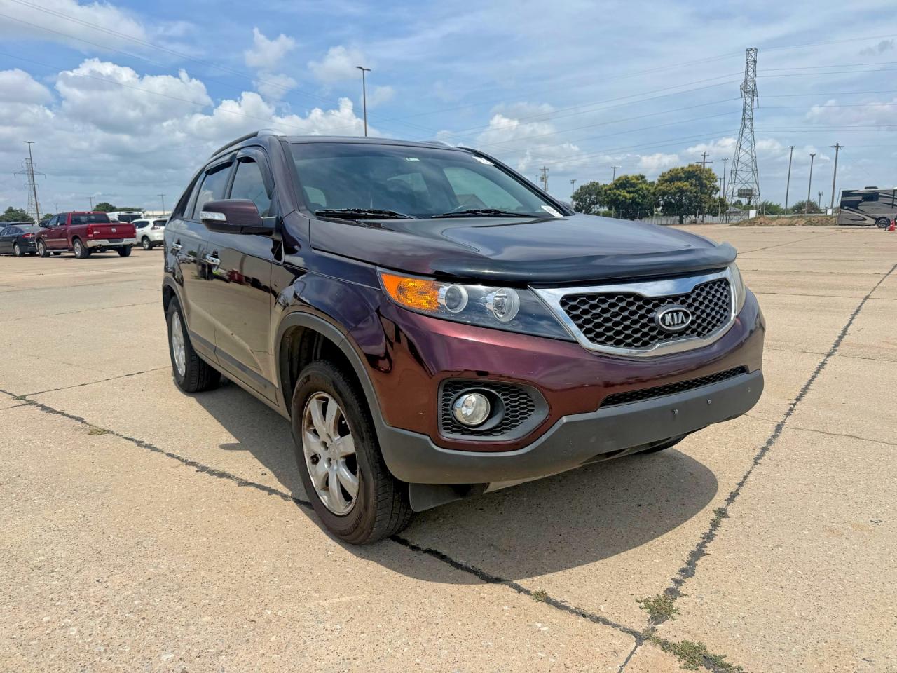 Salvage Kia Sorento Image