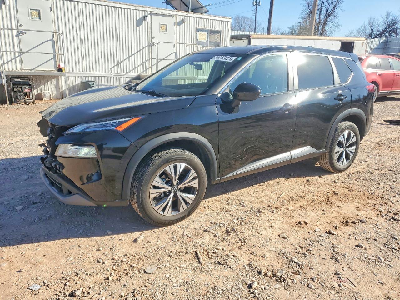 Salvage Nissan Rogue Image
