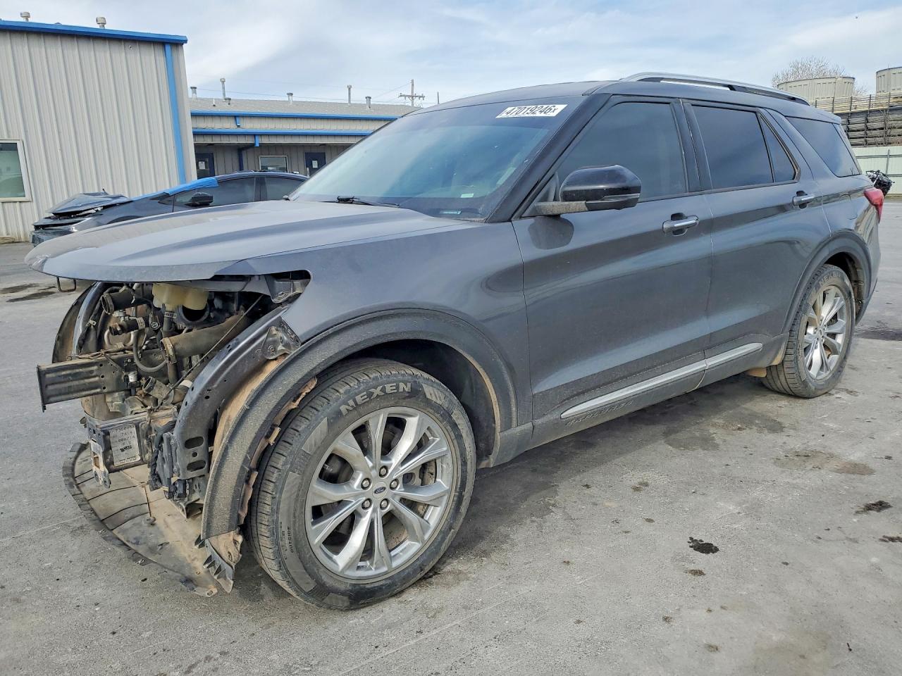 Salvage Ford Explorer Image