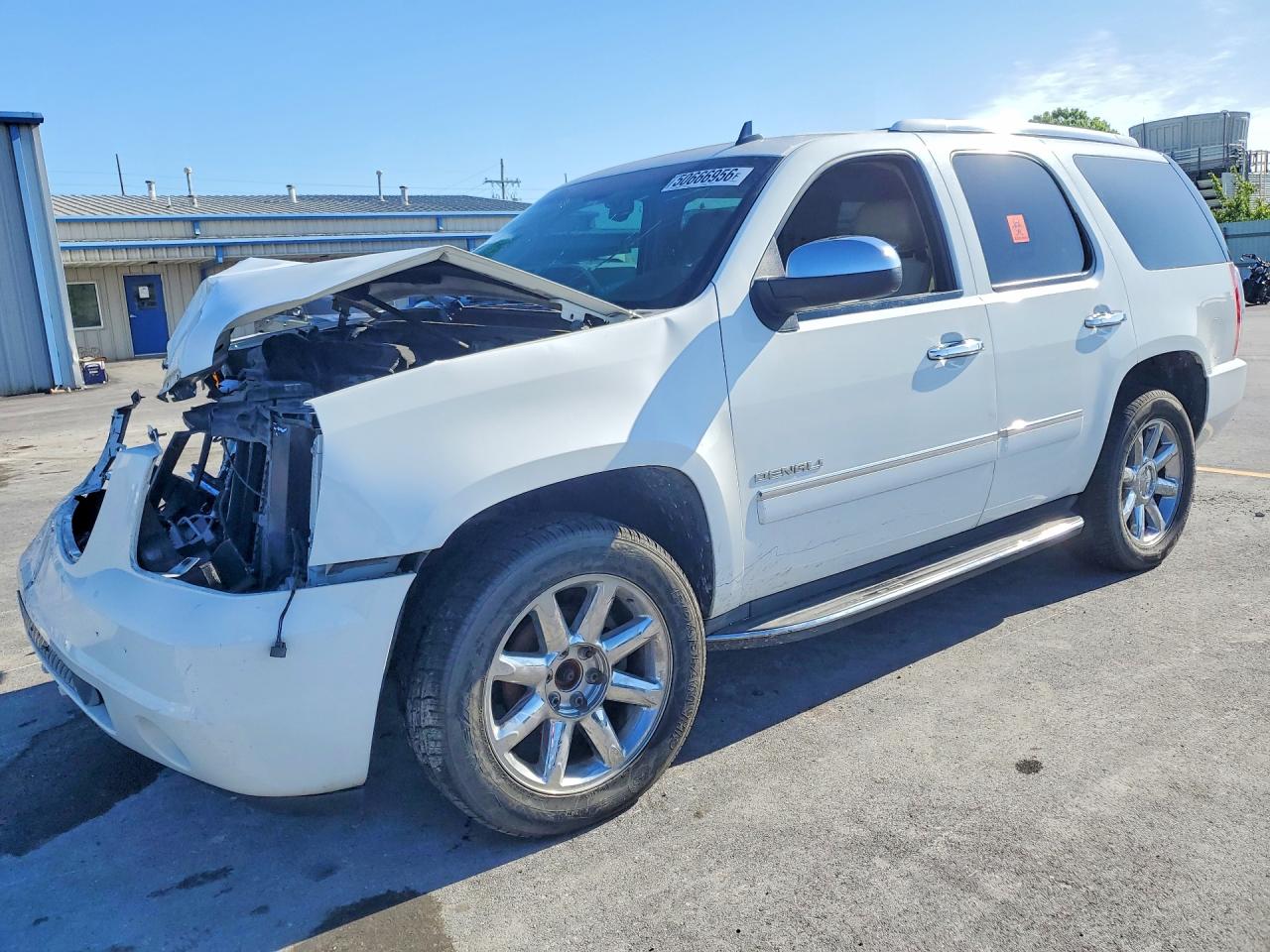 Salvage GMC Yukon Image