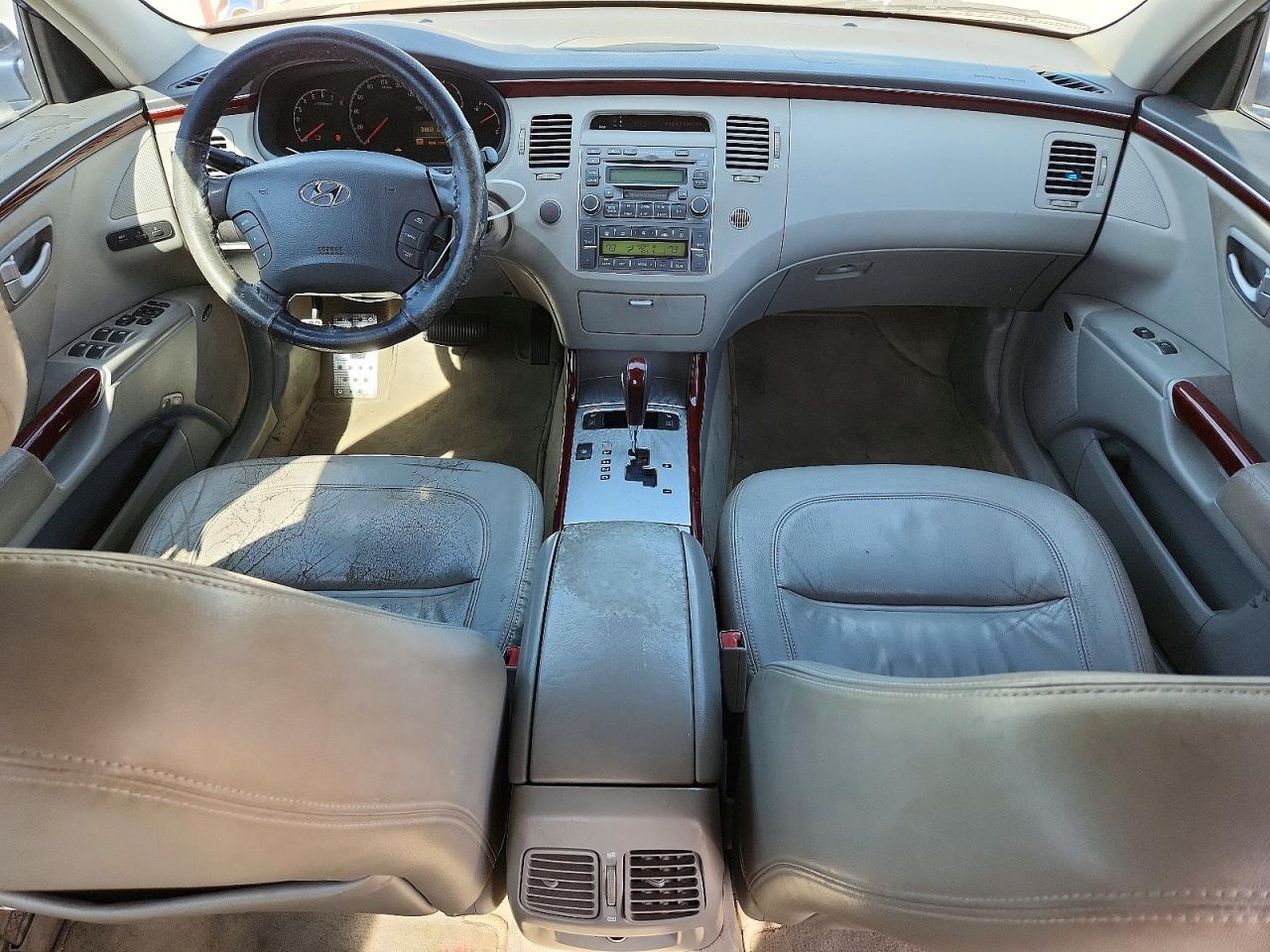 Hyundai Azera Se