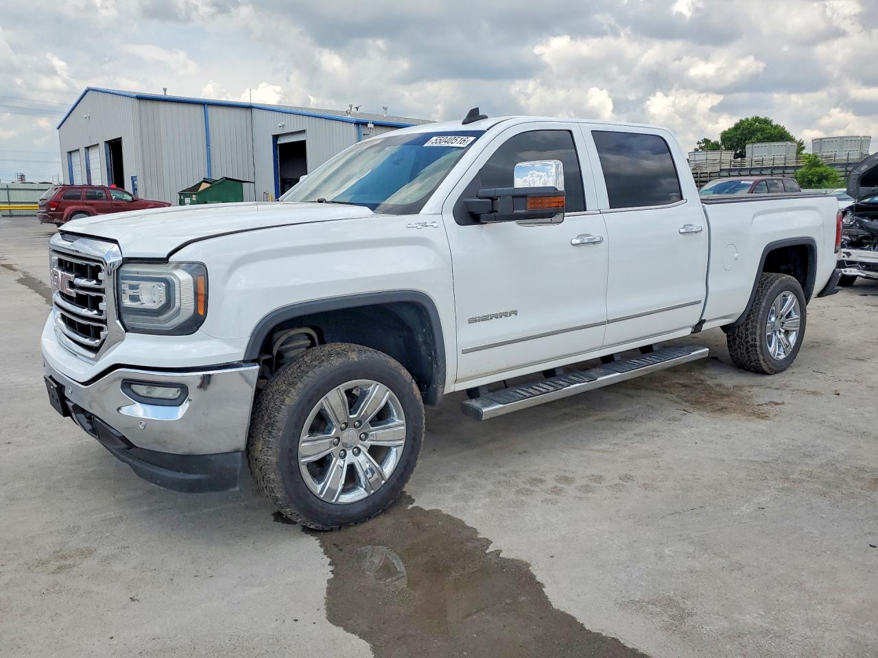 Salvage GMC Sierra Image