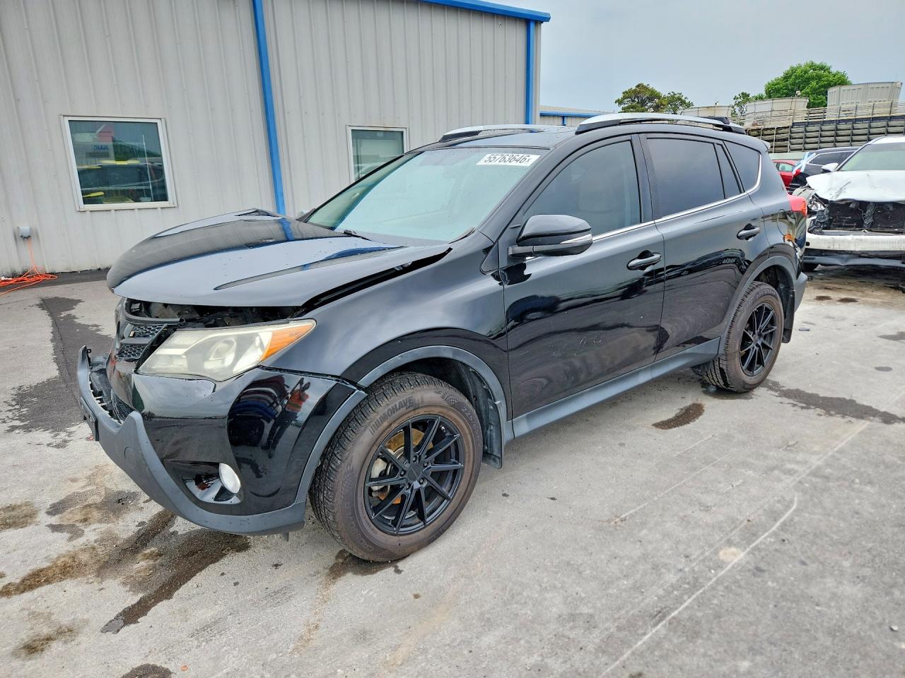 Salvage Toyota RAV4 Image