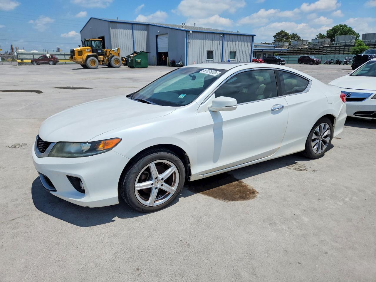 Salvage Honda Accord Image