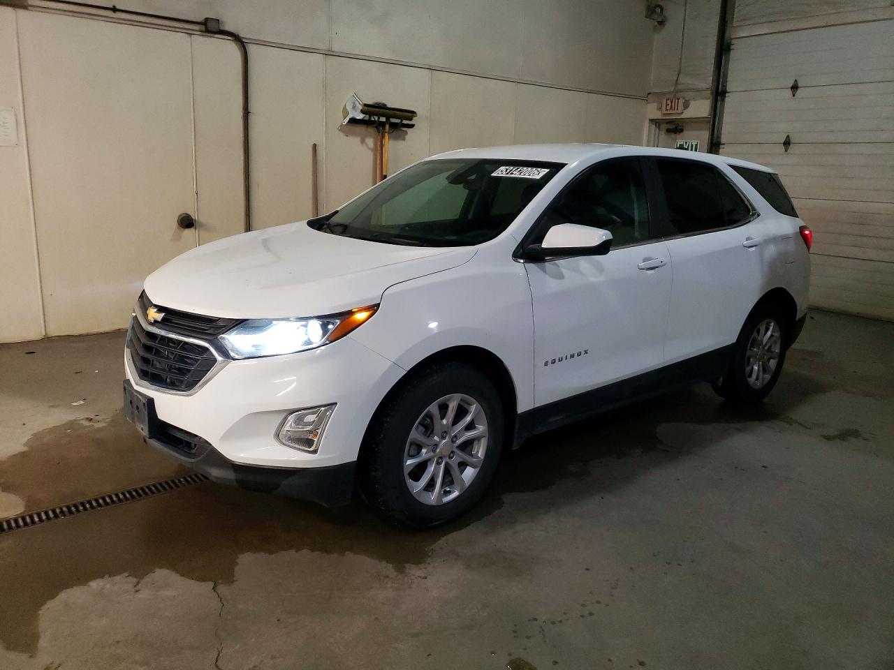 Salvage Chevrolet Equinox Image