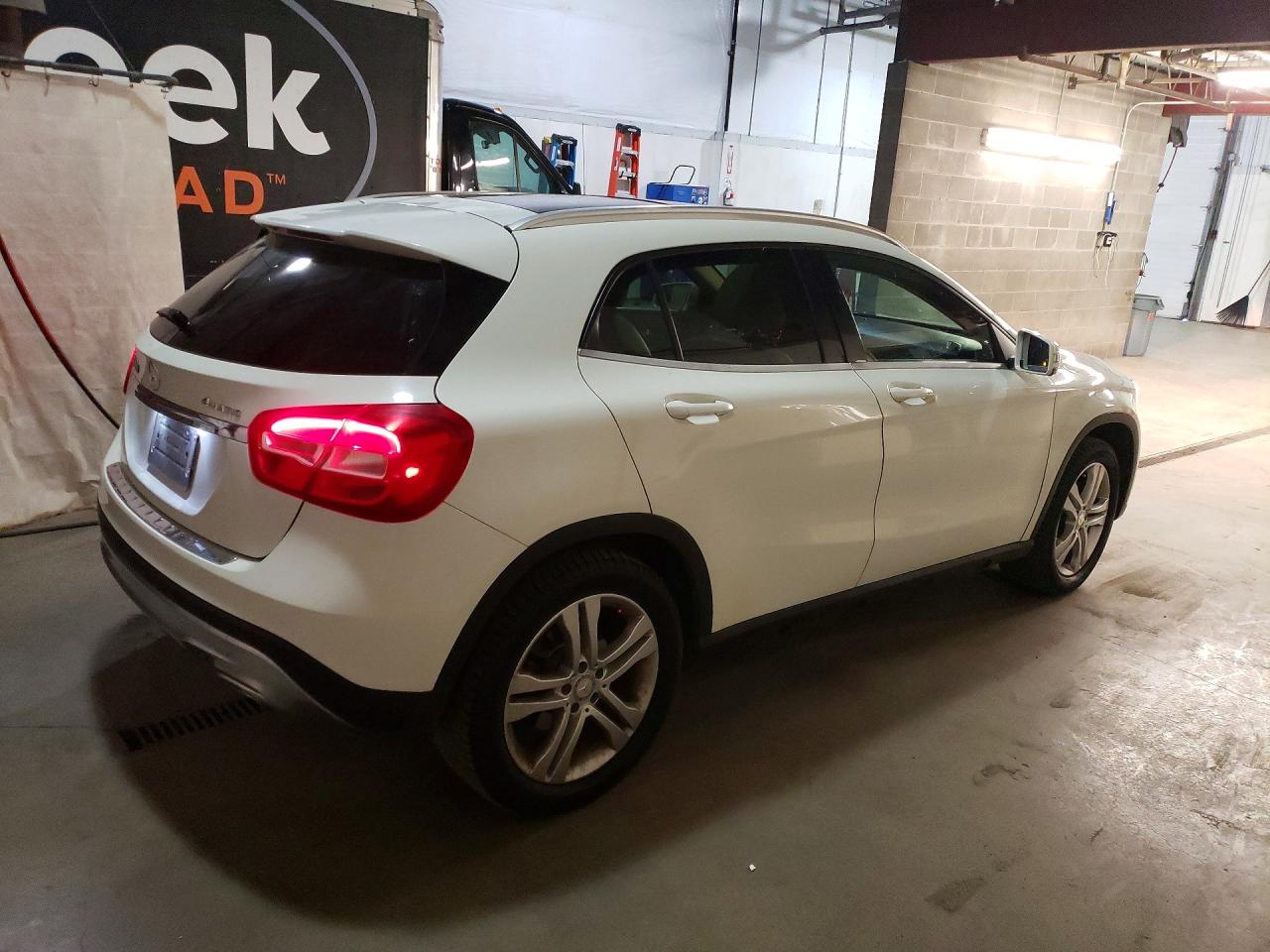Mercedes-Benz GLA 250 4matic