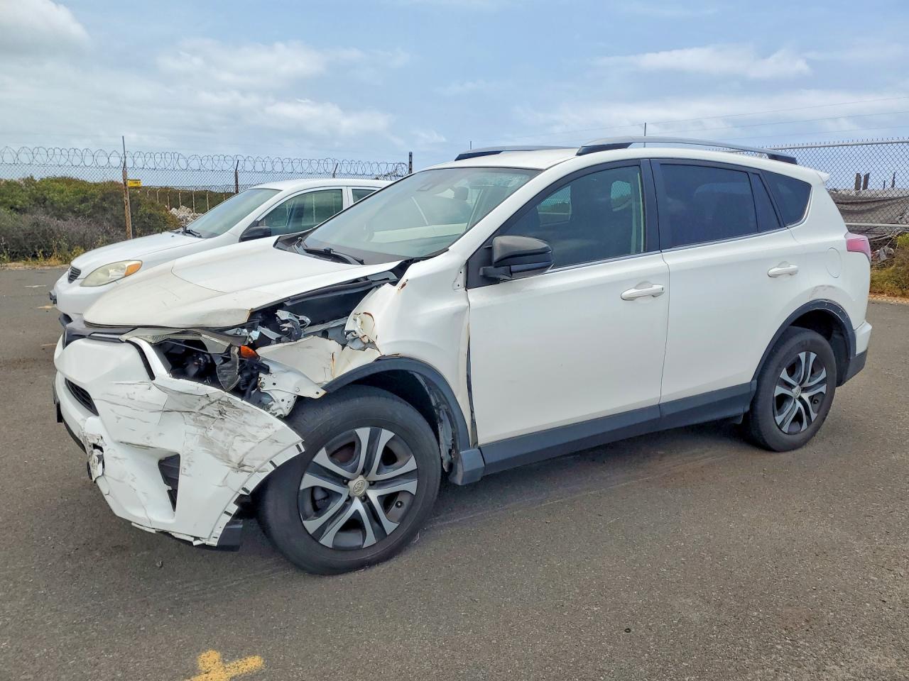 Salvage Toyota RAV4 Image