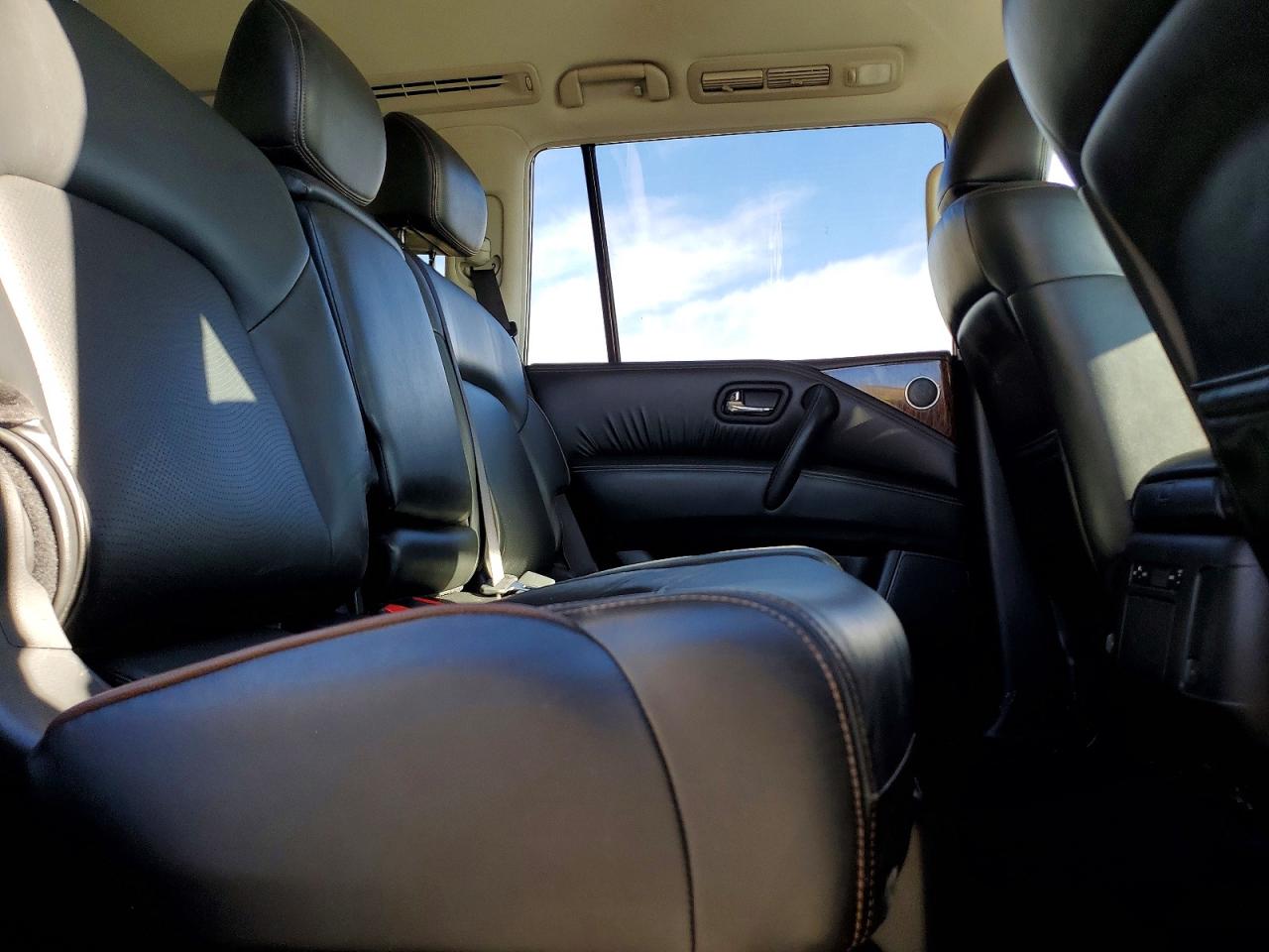 Nissan Armada Sl