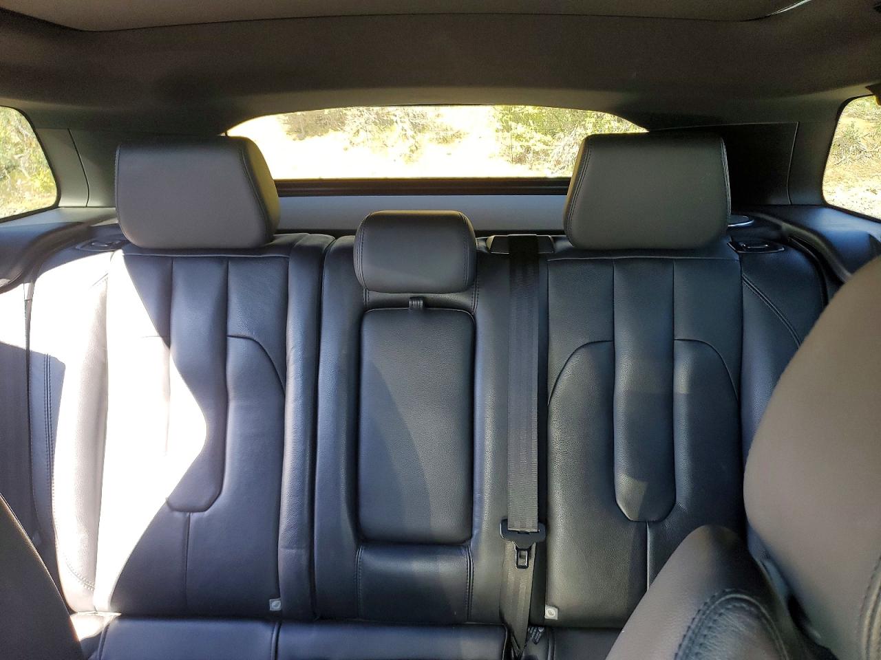 Land Rover Range Rover Pure Premium