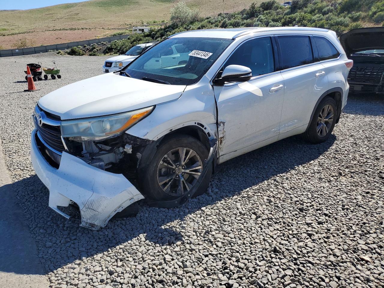 Salvage Toyota Highlander Image