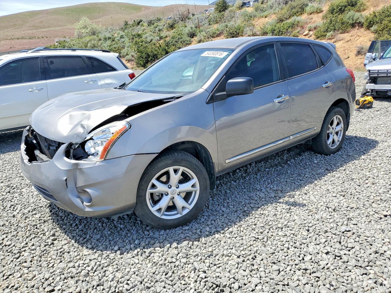 Salvage Nissan Rogue Image