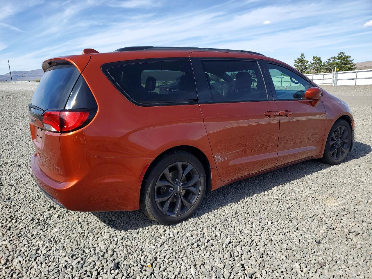 Chrysler Pacifica Touring L Plus