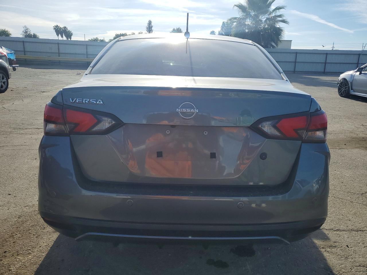 Nissan Versa S