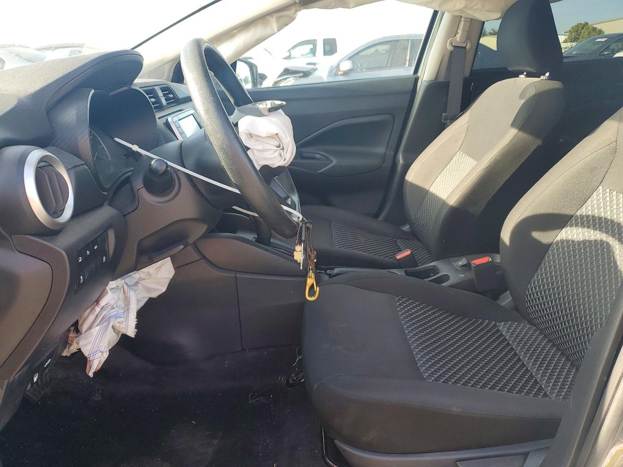 Nissan Versa S