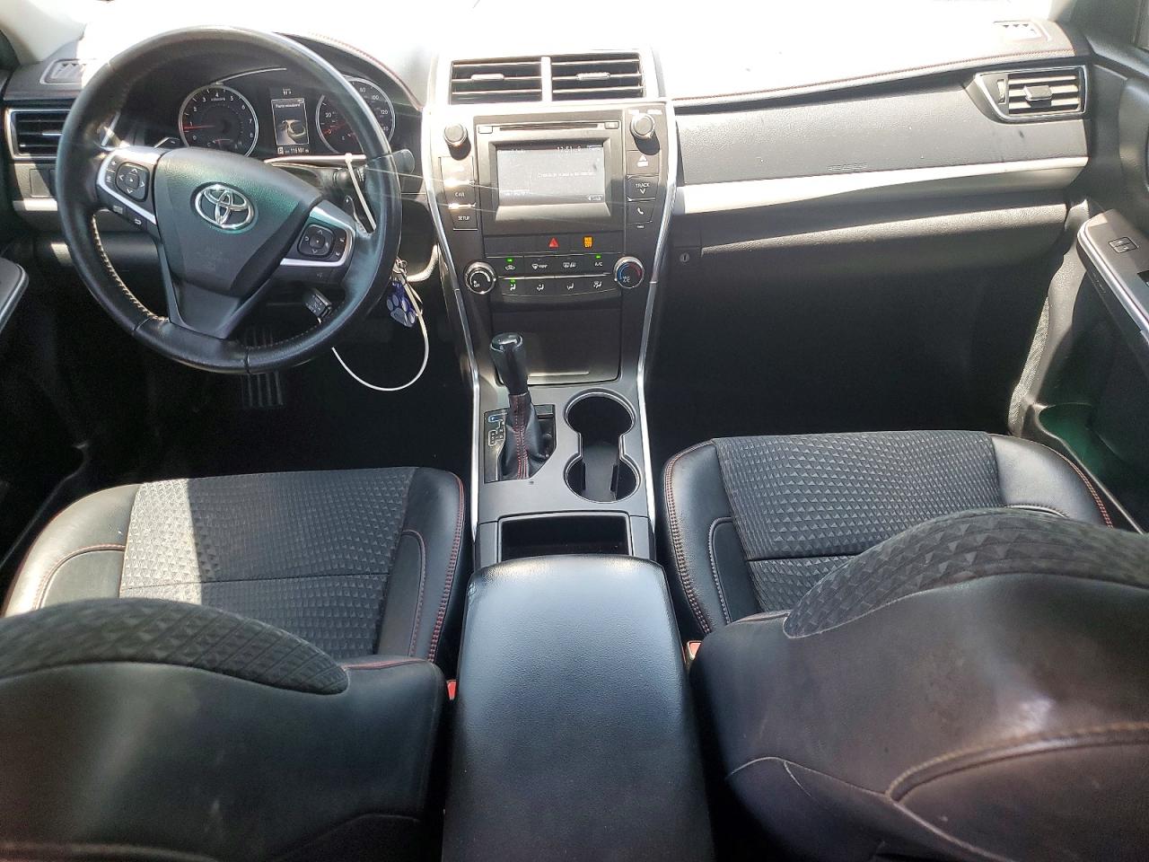 Toyota Camry Se
