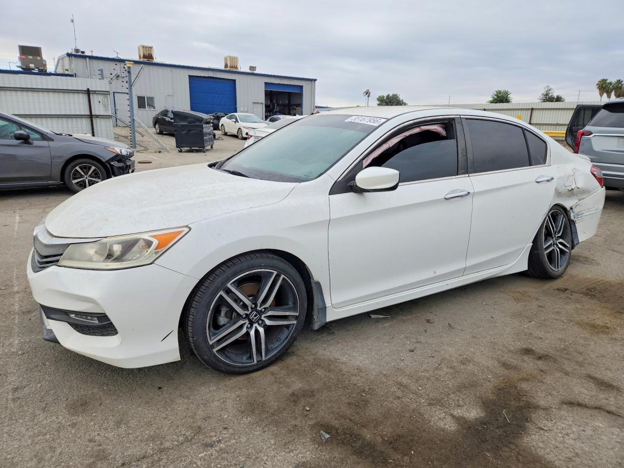 Salvage Honda Accord Image