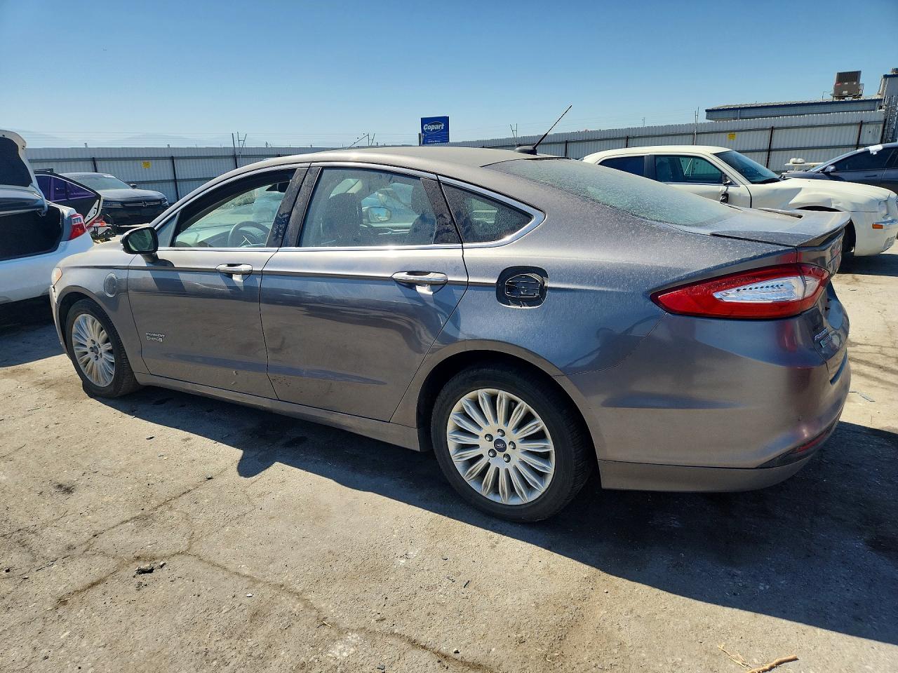 Ford Fusion Titanium Phev