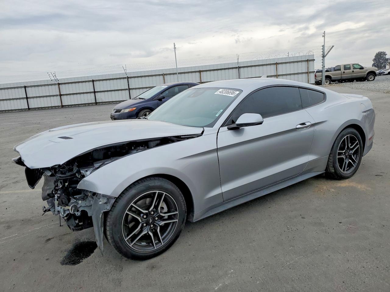Salvage Ford Mustang Image