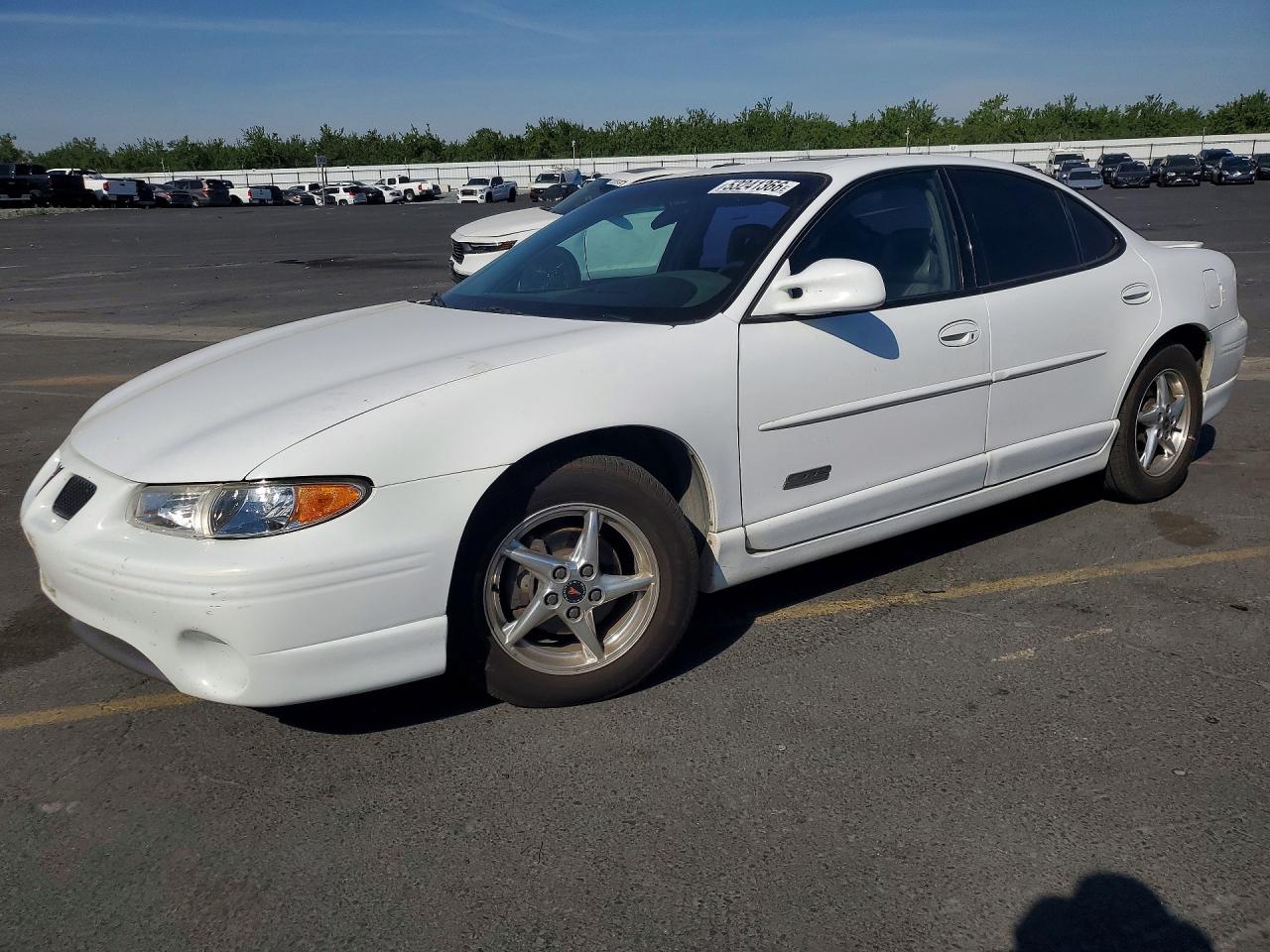 Salvage Pontiac Grandprix Image